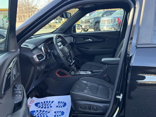 Used 2023 Chevrolet TrailBlazer RS w/ Sun and Liftgate Package image 15
