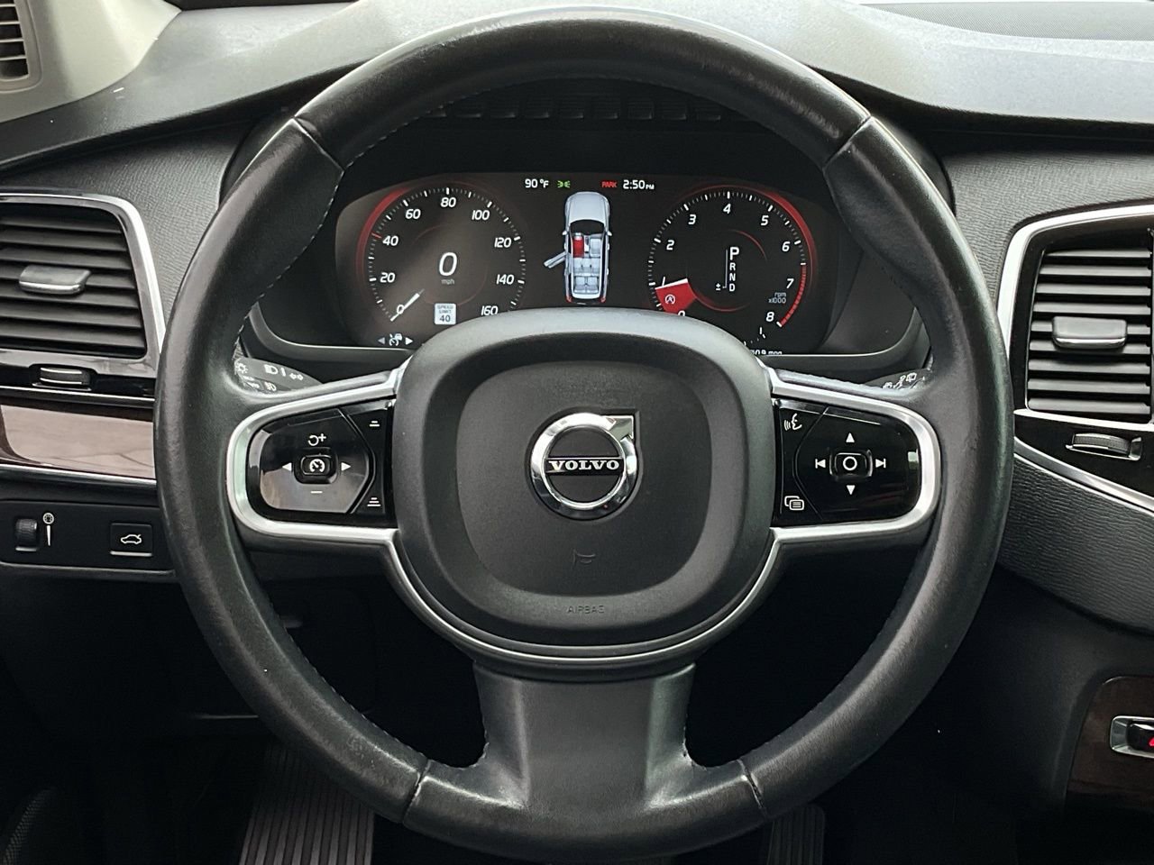 Used 2017 Volvo XC90 T6 Momentum w/ Vision Package image 24