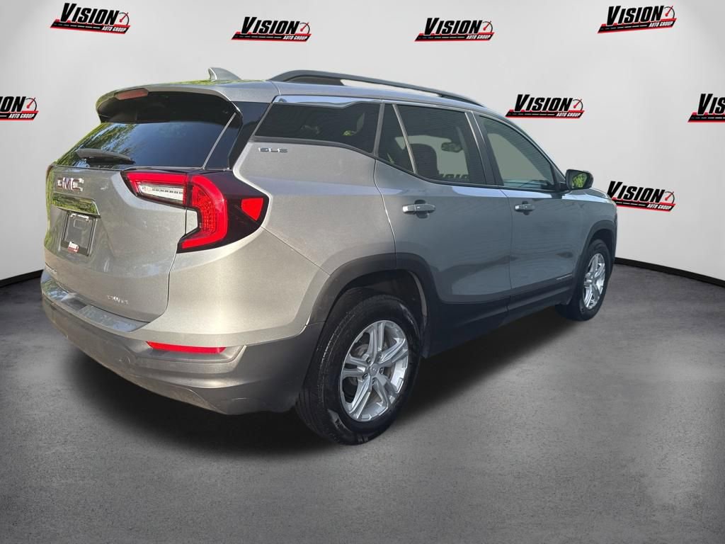 Used 2023 GMC Terrain SLE w/ Driver Convenience Package AWD/4WD image 5