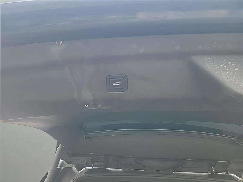 Used 2021 GMC Yukon XL Denali w/ Denali Premium Package image 24