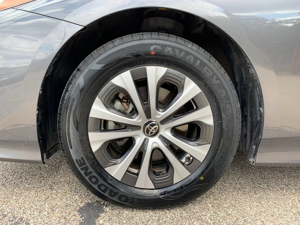 Used 2022 Toyota Prius Prime XLE FWD image 33