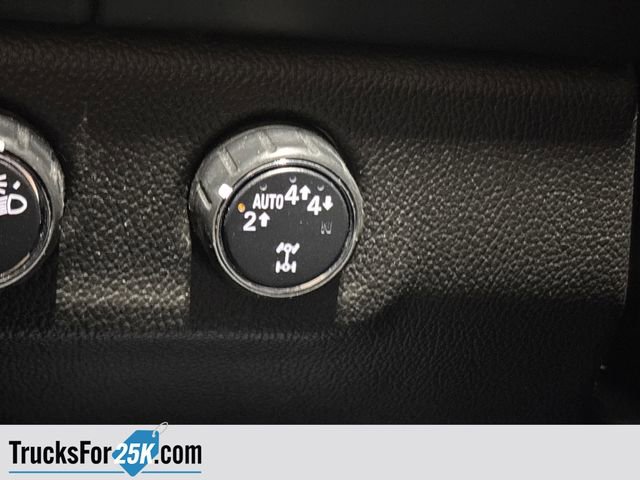 Used 2017 Chevrolet Colorado LT w/ Redline Special Edition image 22