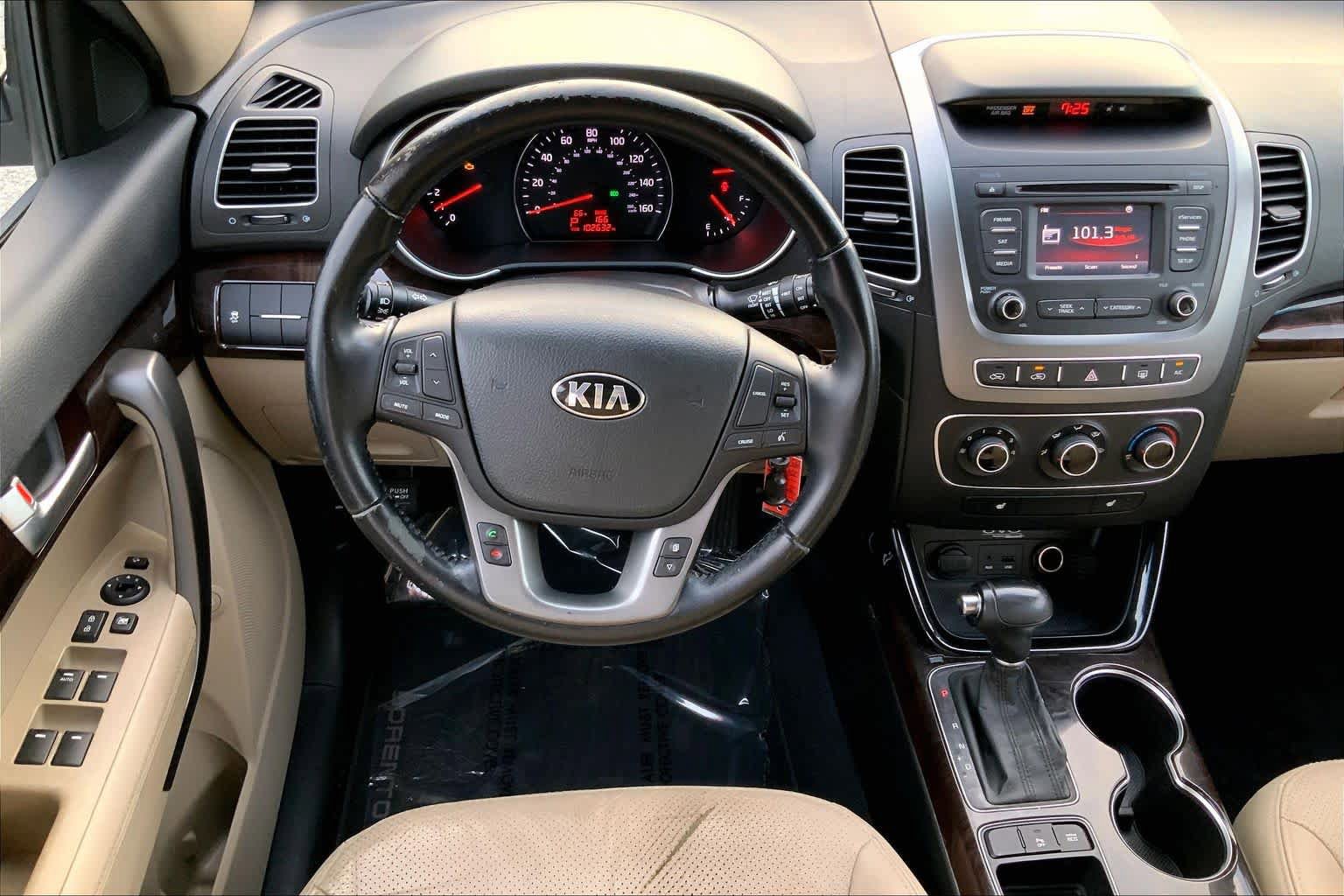 Used 2015 Kia Sorento LX FWD image 6