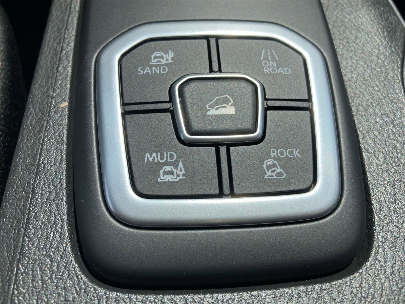 New 2026 Nissan Frontier PRO-4X w/ Pro Premium Package image 15