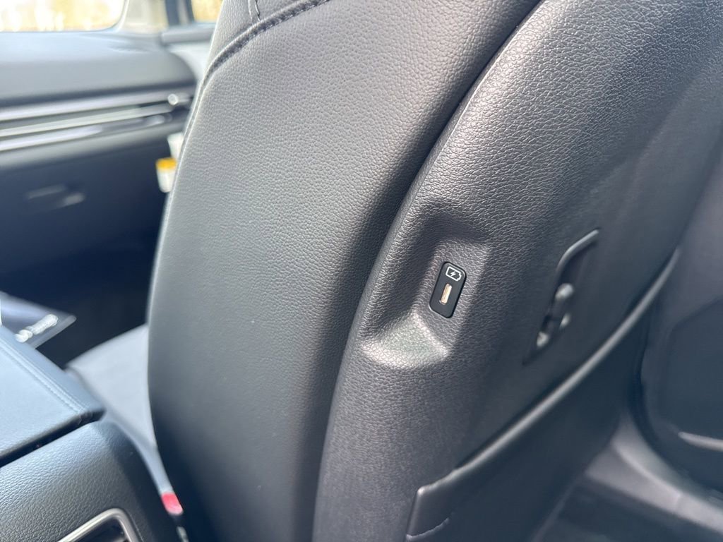 New 2026 Kia Sportage EX image 13