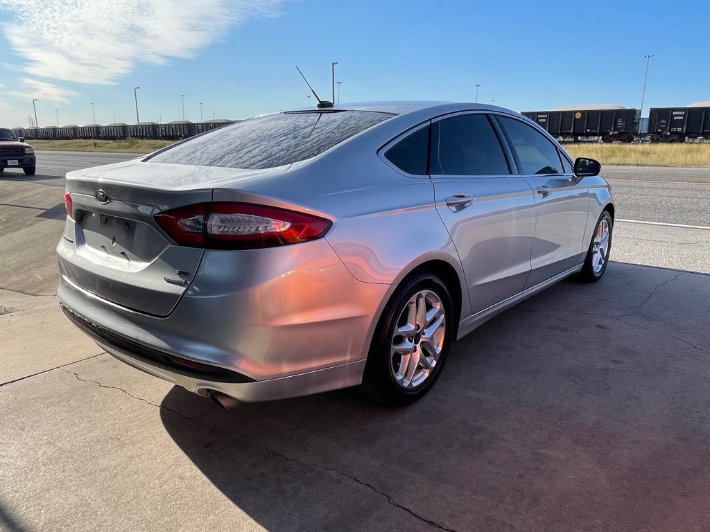 Used 2013 Ford Fusion SE FWD image 5