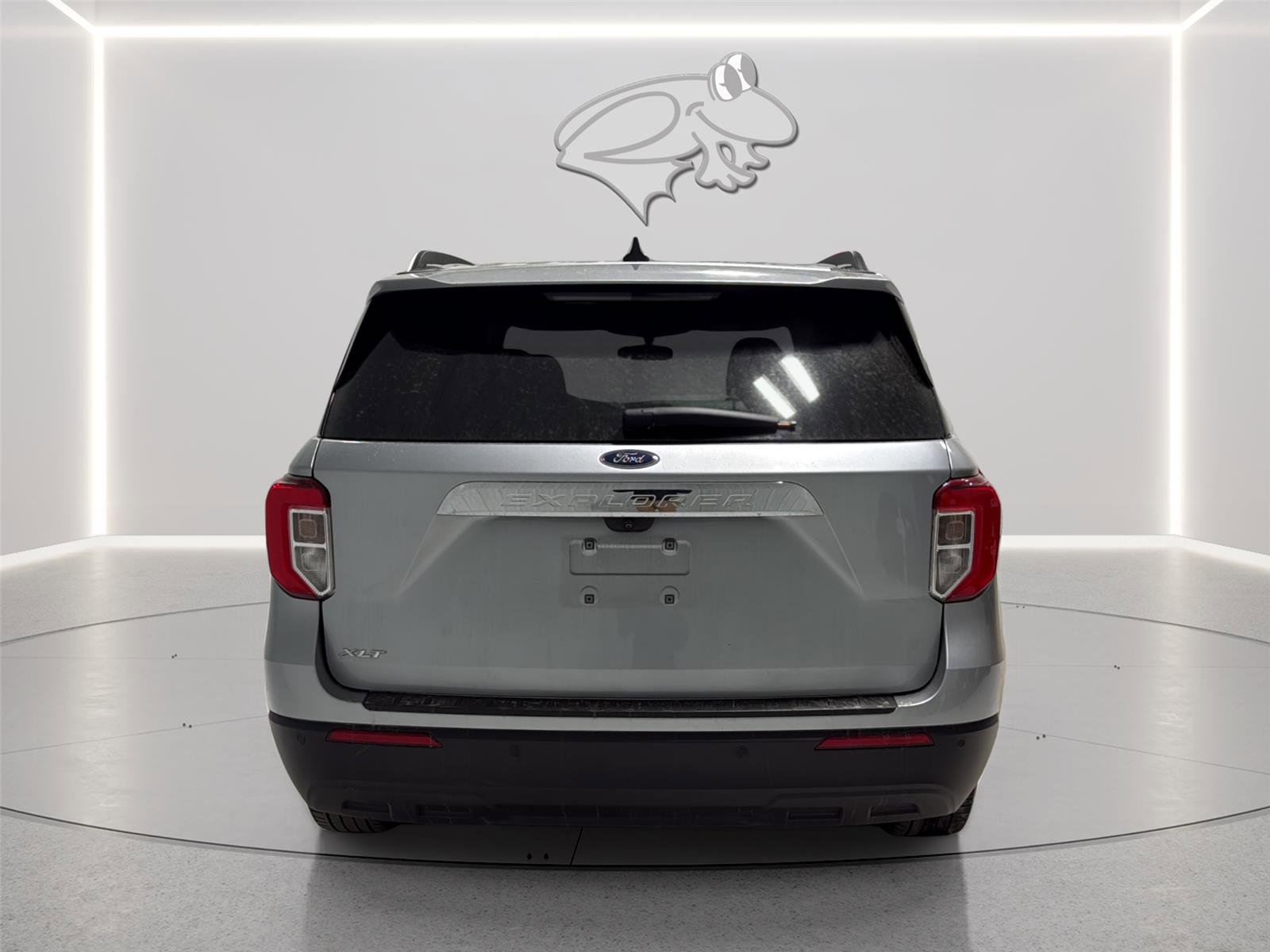 Used 2023 Ford Explorer XLT RWD image 5
