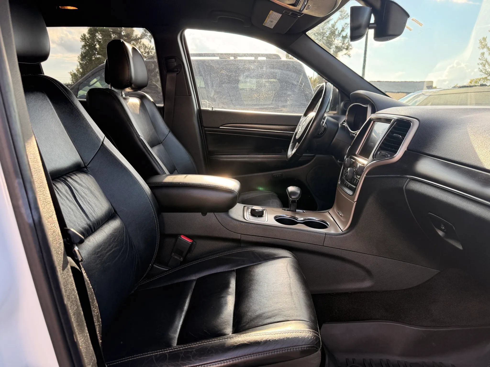 Used 2015 Jeep Grand Cherokee Limited AWD/4WD image 18