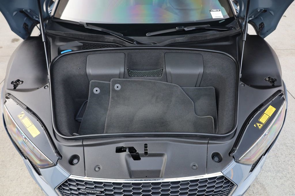 Used 2020 Audi R8 V10 w/ Carbon Exterior Package image 15