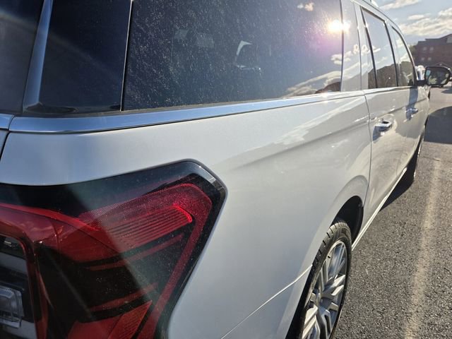 Certified 2022 Ford Expedition Max Limited image 8