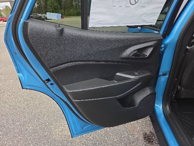 New 2026 Chevrolet Trax LT w/ Driver Confidence Package FWD image 39