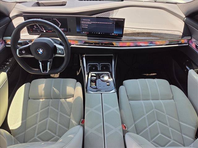 Used 2026 BMW 760i xDrive AWD/4WD image 25