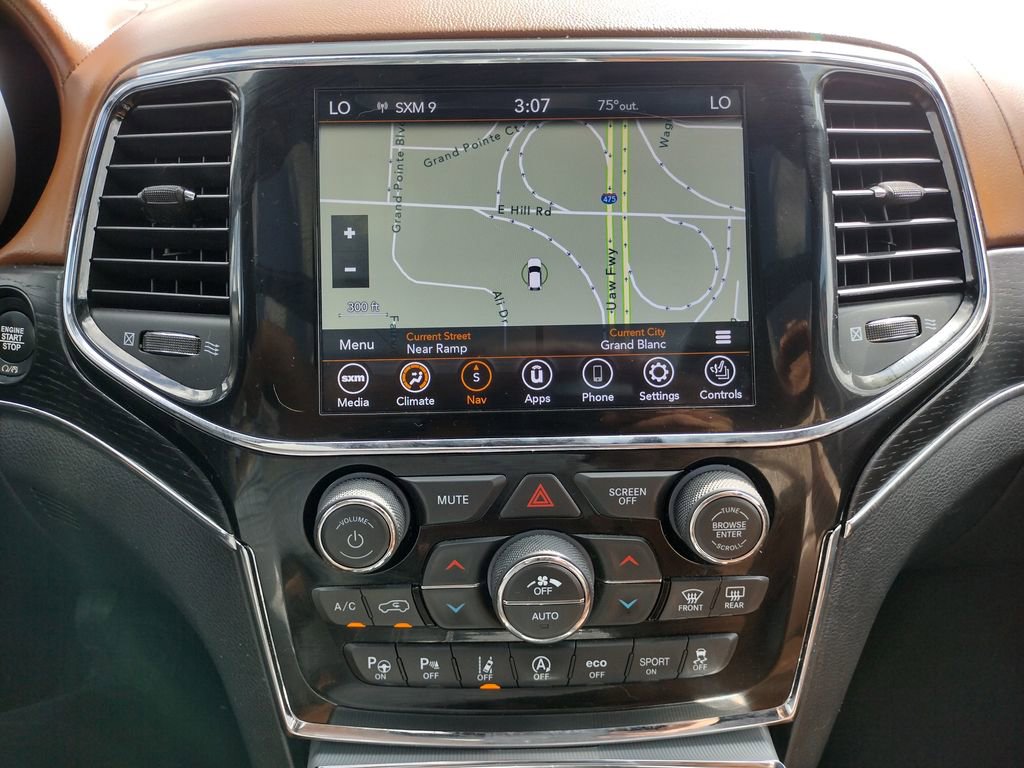 Used 2020 Jeep Grand Cherokee Summit w/ Platinum Series Group AWD/4WD image 31