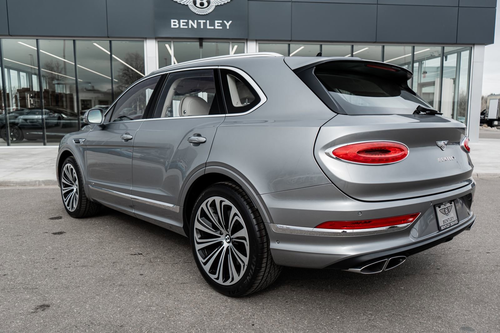 Certified 2022 Bentley Bentayga image 9