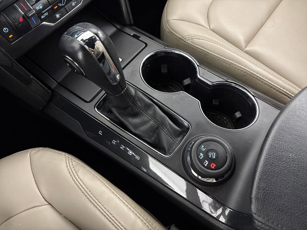 Certified 2019 Ford Explorer XLT w/ Equipment Group 202A image 28