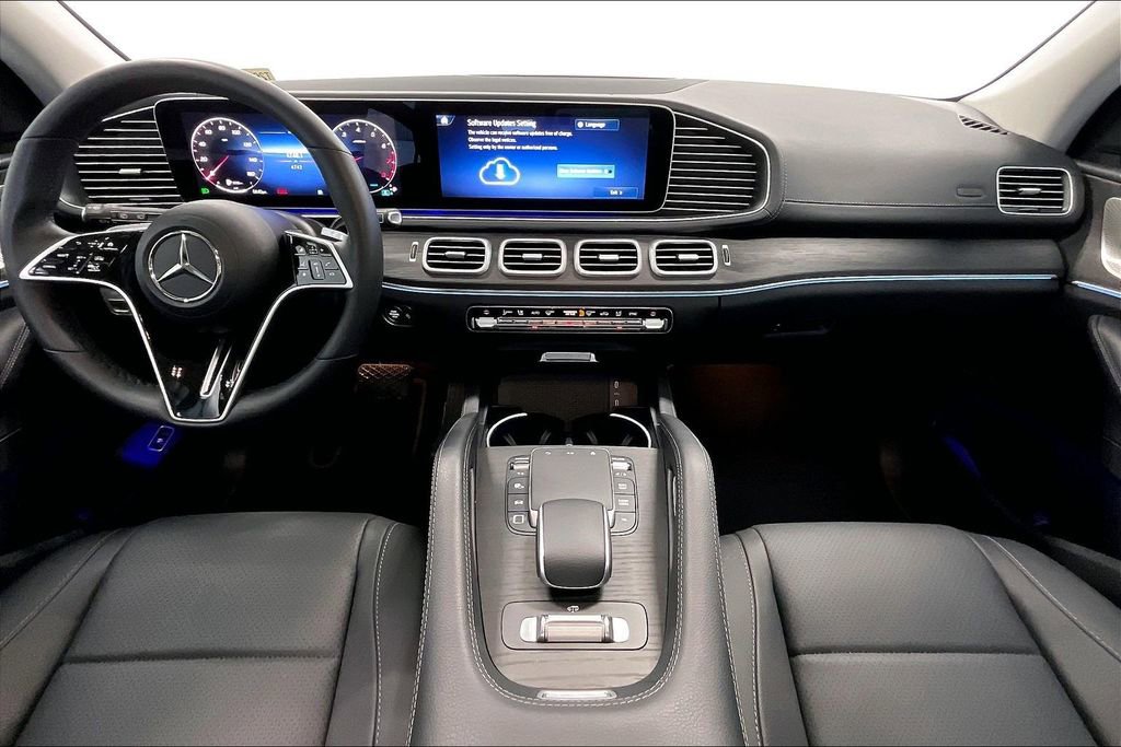 Used 2026 Mercedes-Benz GLS 450 GLS 450 image 15