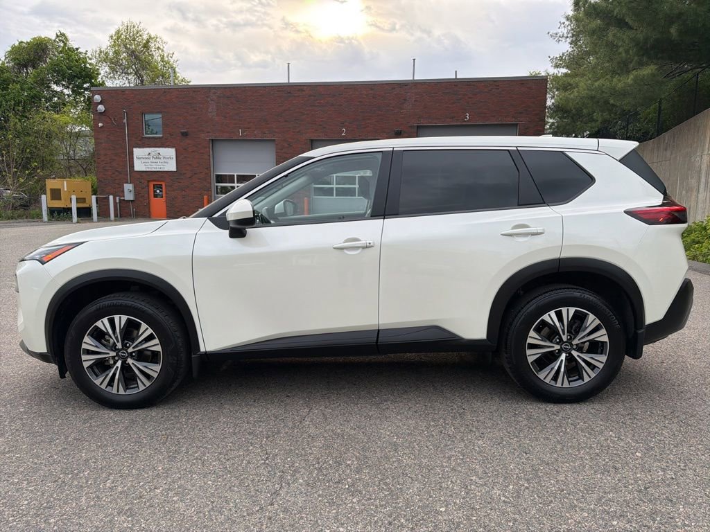 Used 2023 Nissan Rogue SV AWD/4WD image 2
