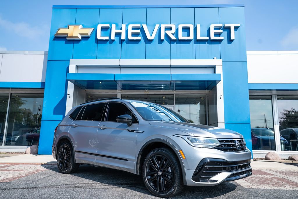 Used 2022 Volkswagen Tiguan SE R-Line