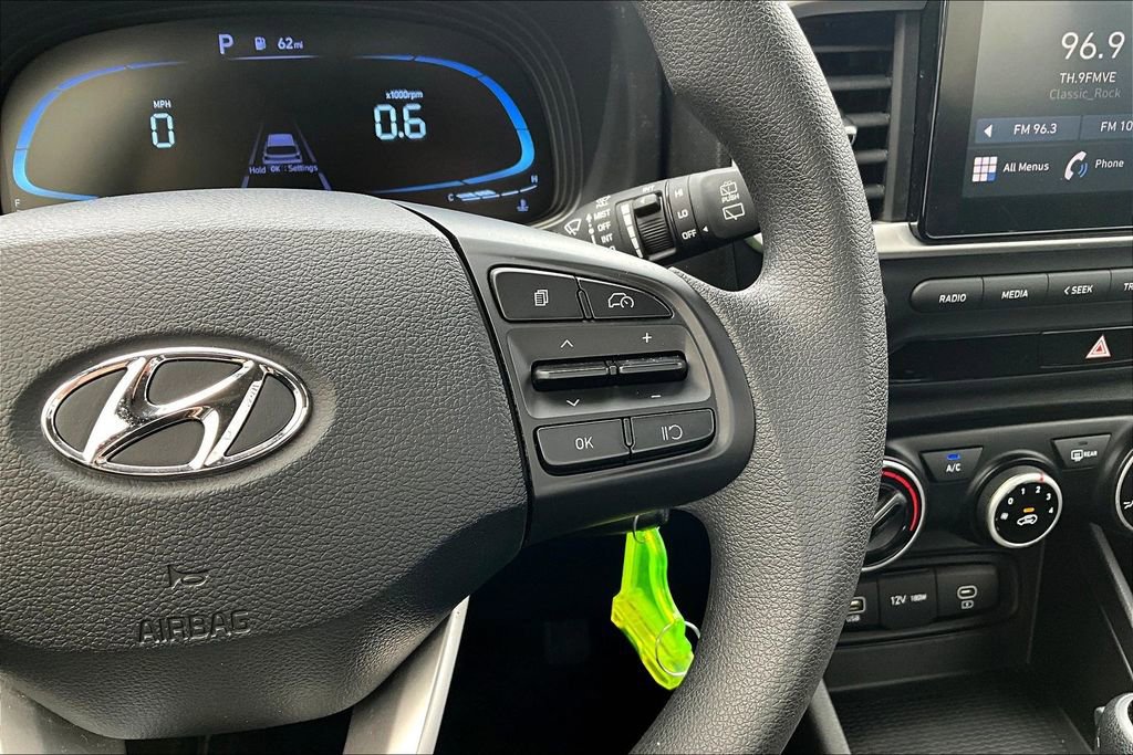 Used 2023 Hyundai Venue SE w/ Cargo Package FWD image 15