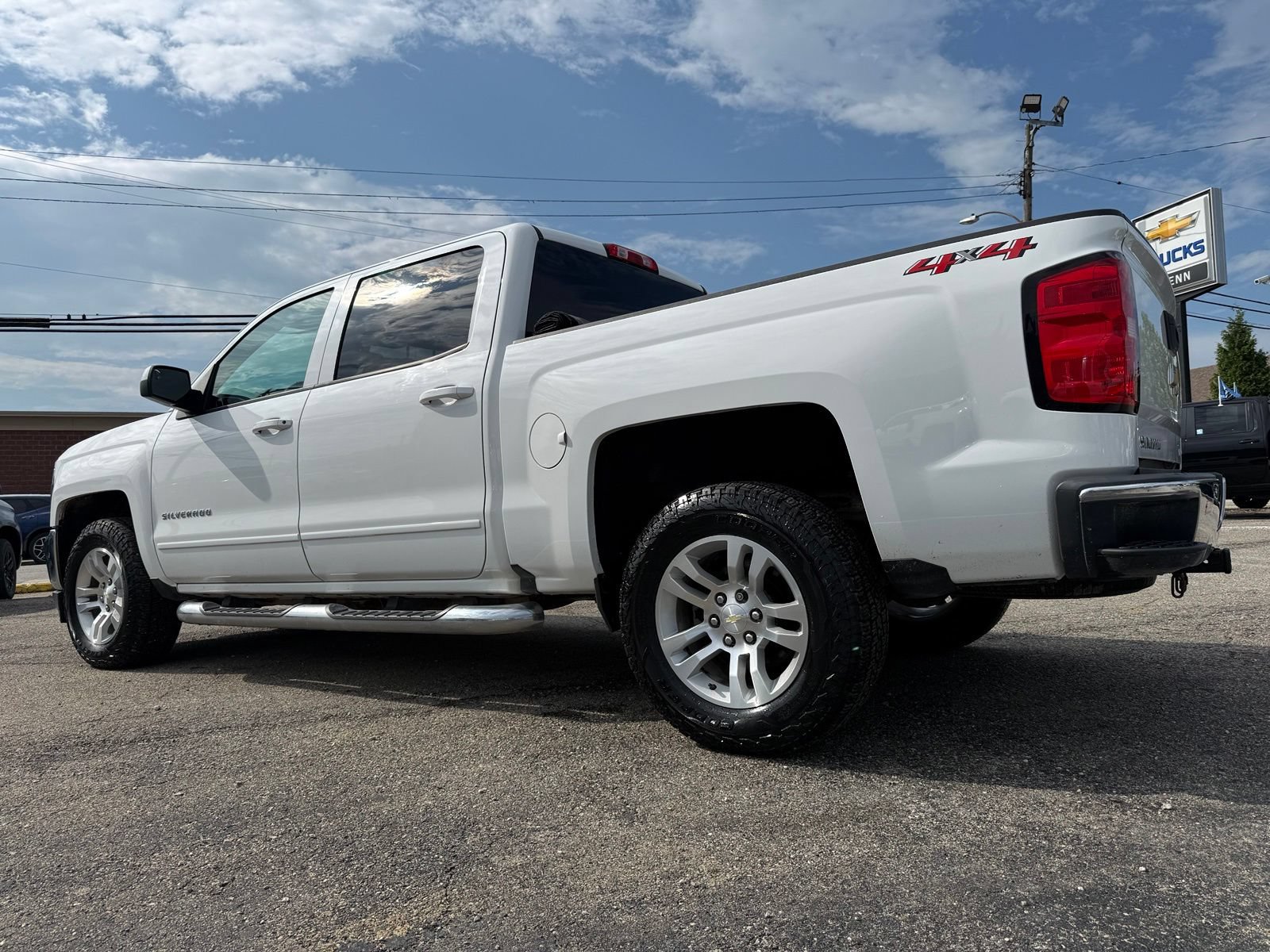 Used 2018 Chevrolet Silverado 1500 LT w/ All Star Edition AWD/4WD image 4