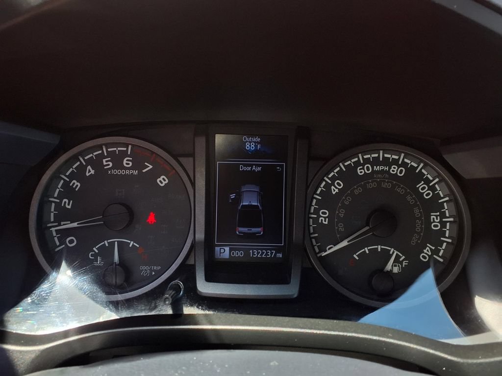 Used 2019 Toyota Tacoma TRD Sport RWD image 16