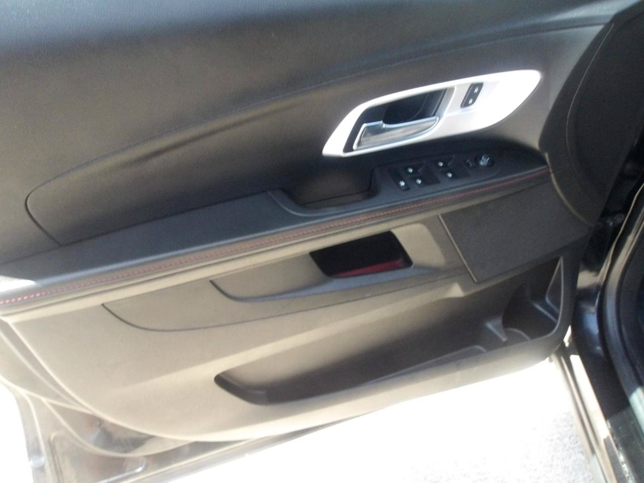 Used 2015 Chevrolet Equinox LT FWD image 18