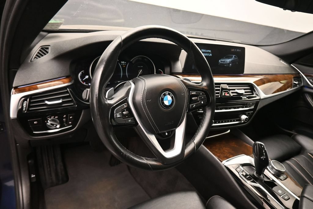 Used 2018 BMW 530i xDrive AWD/4WD image 14