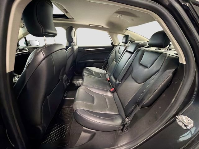 Used 2019 Ford Fusion Energi Titanium FWD image 22