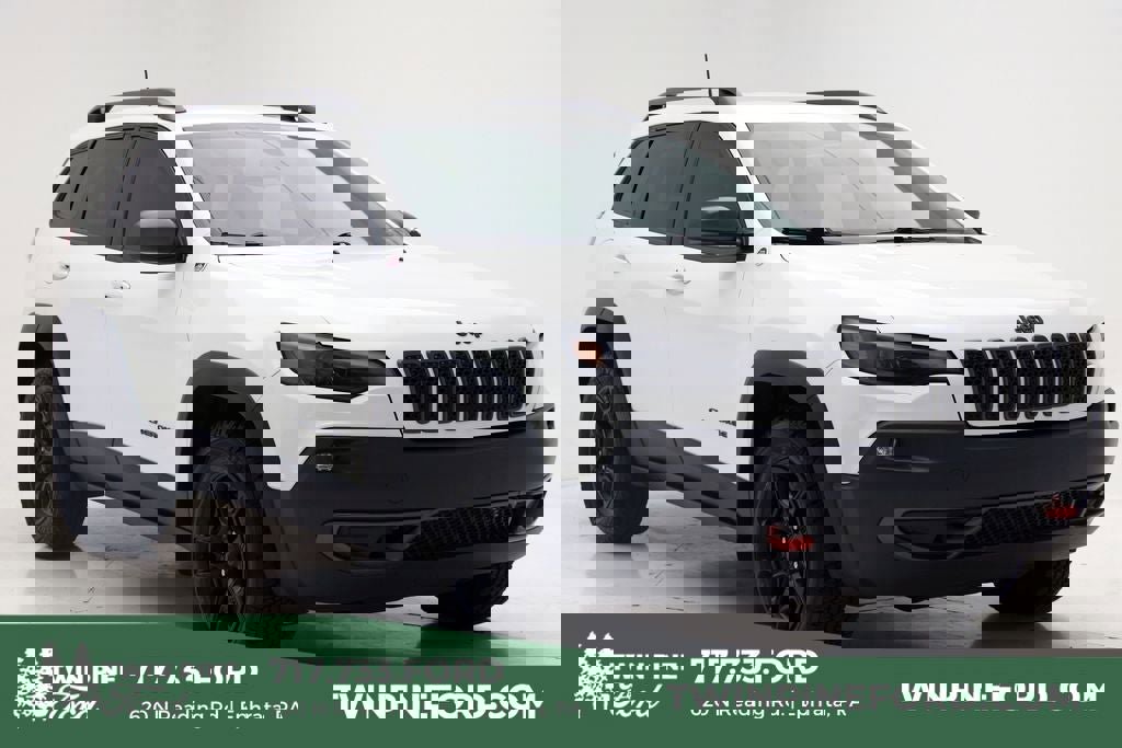 Used 2019 Jeep Cherokee Trailhawk w/ Cold Weather Group image 1