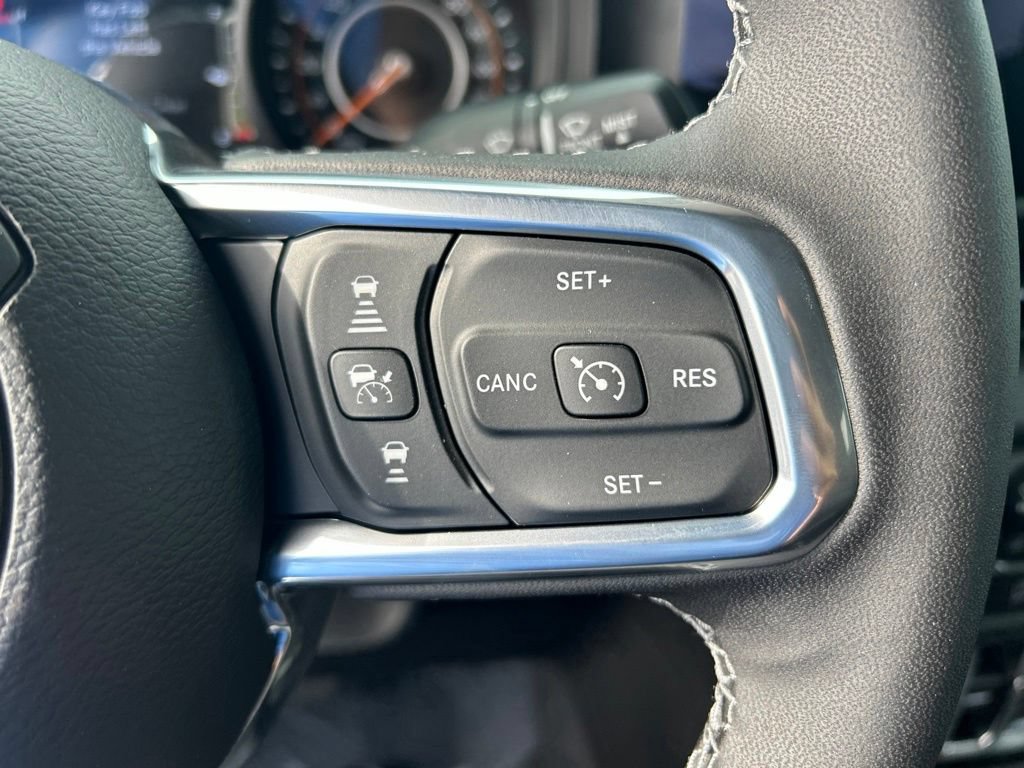 Certified 2025 Jeep Wrangler Unlimited Sahara AWD/4WD image 39
