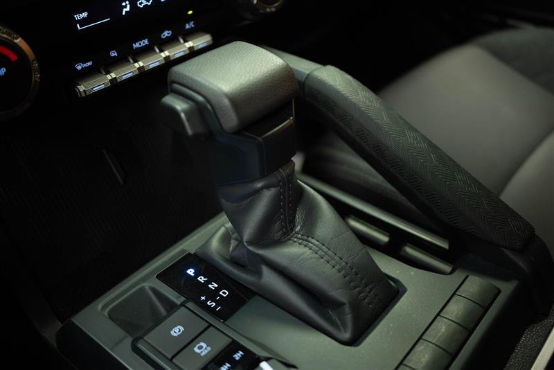 Used 2025 Toyota Tacoma SR5 AWD/4WD image 19