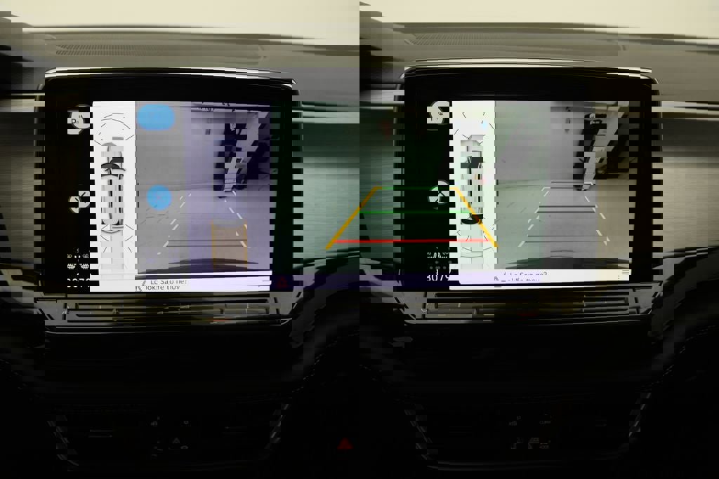 Used 2025 Volkswagen Atlas Cross Sport SE image 23