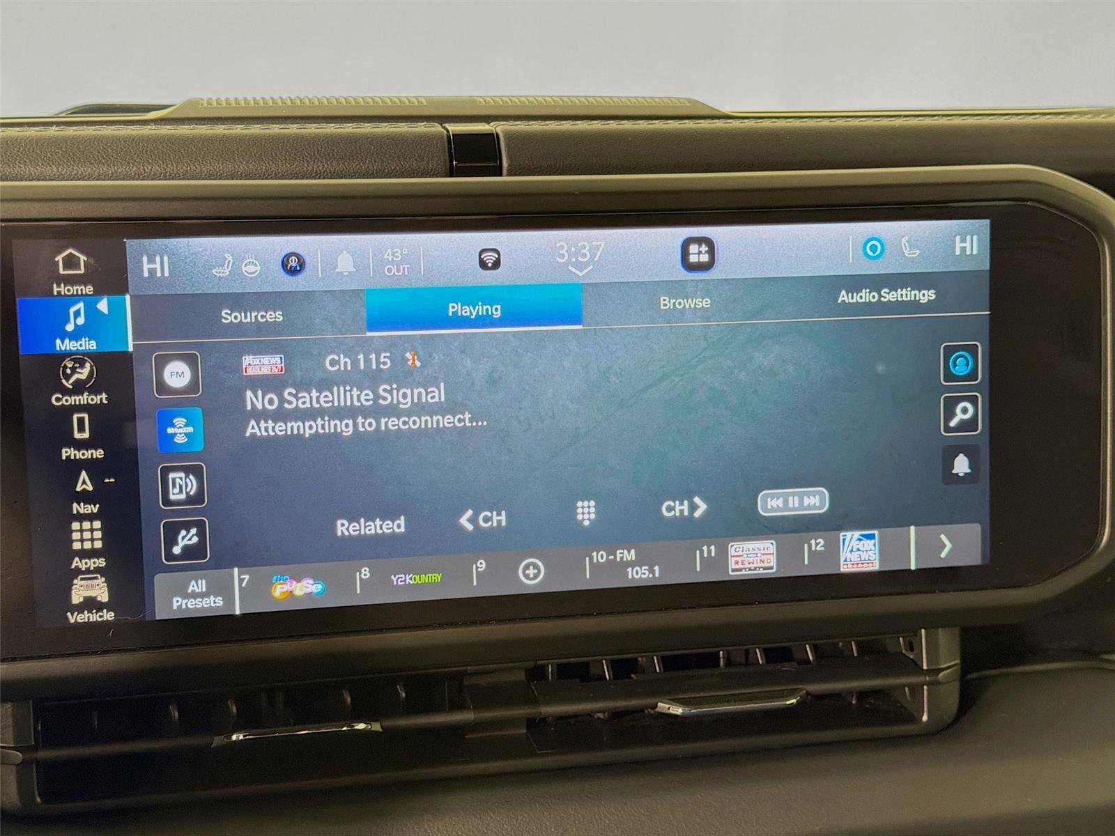 Used 2024 Jeep Wrangler Sahara w/ Technology Group image 14