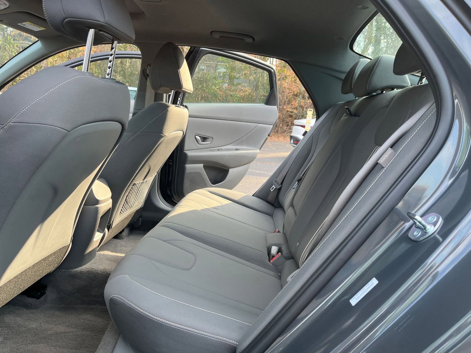 Used 2025 Hyundai Elantra SEL image 23