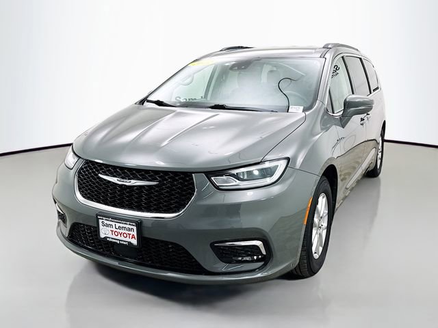 Used 2022 Chrysler Pacifica Touring-L image 3