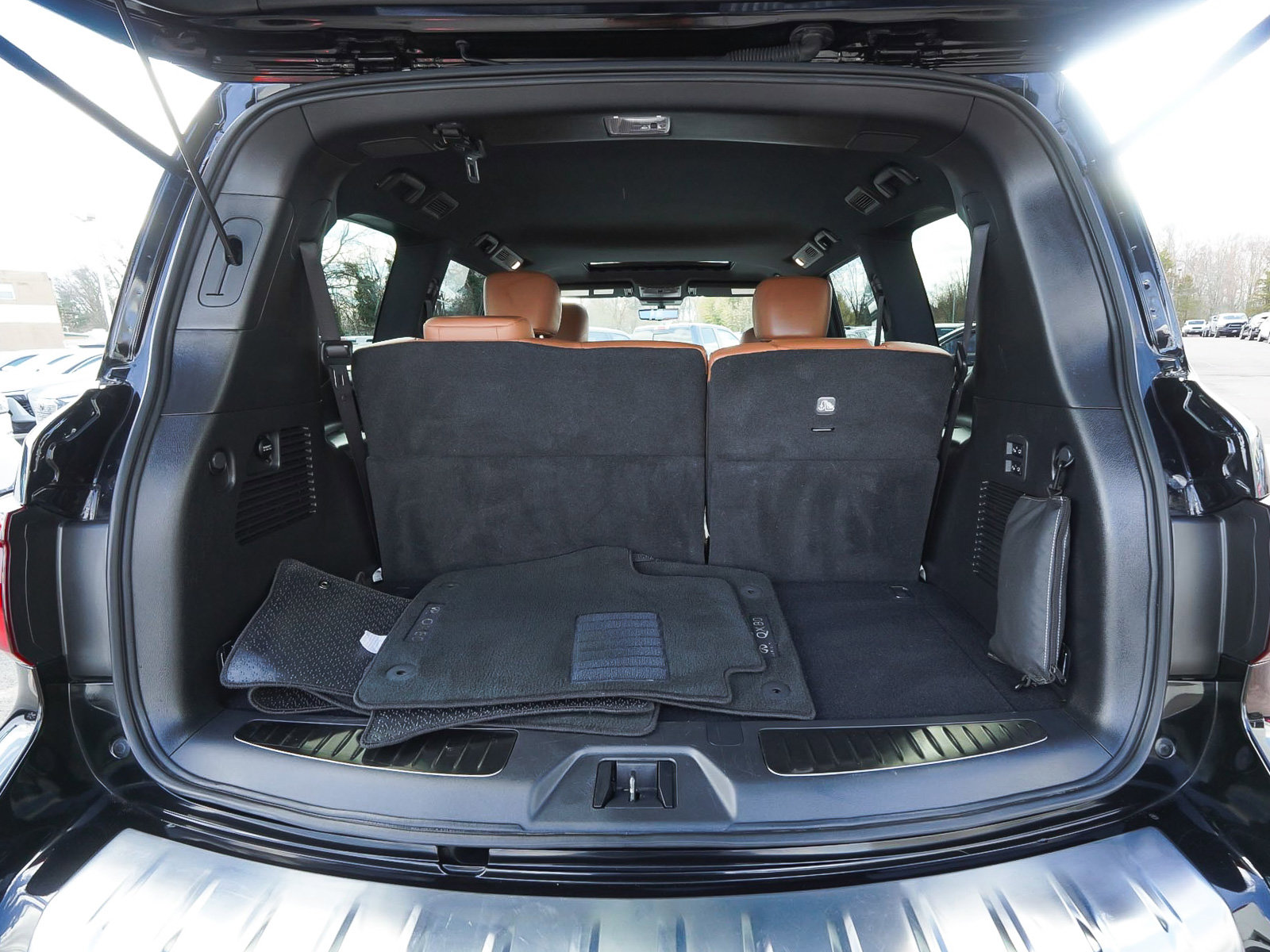 Used 2024 INFINITI QX80 Sensory AWD/4WD image 60