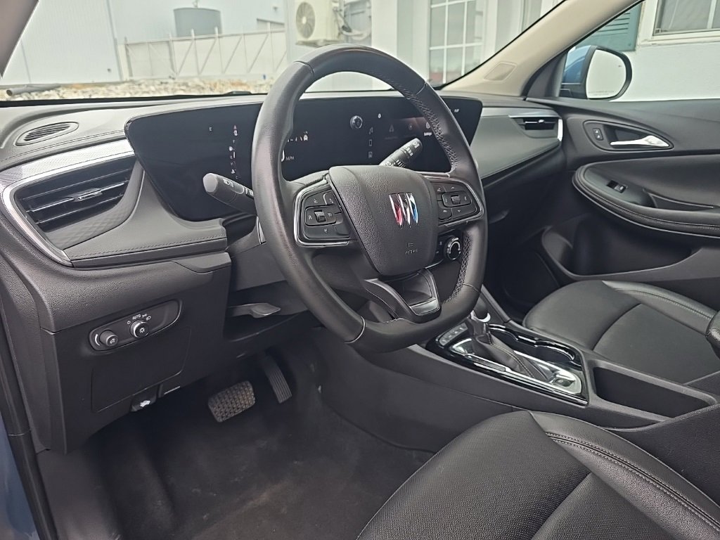 Used 2024 Buick Encore GX Sport Touring image 15