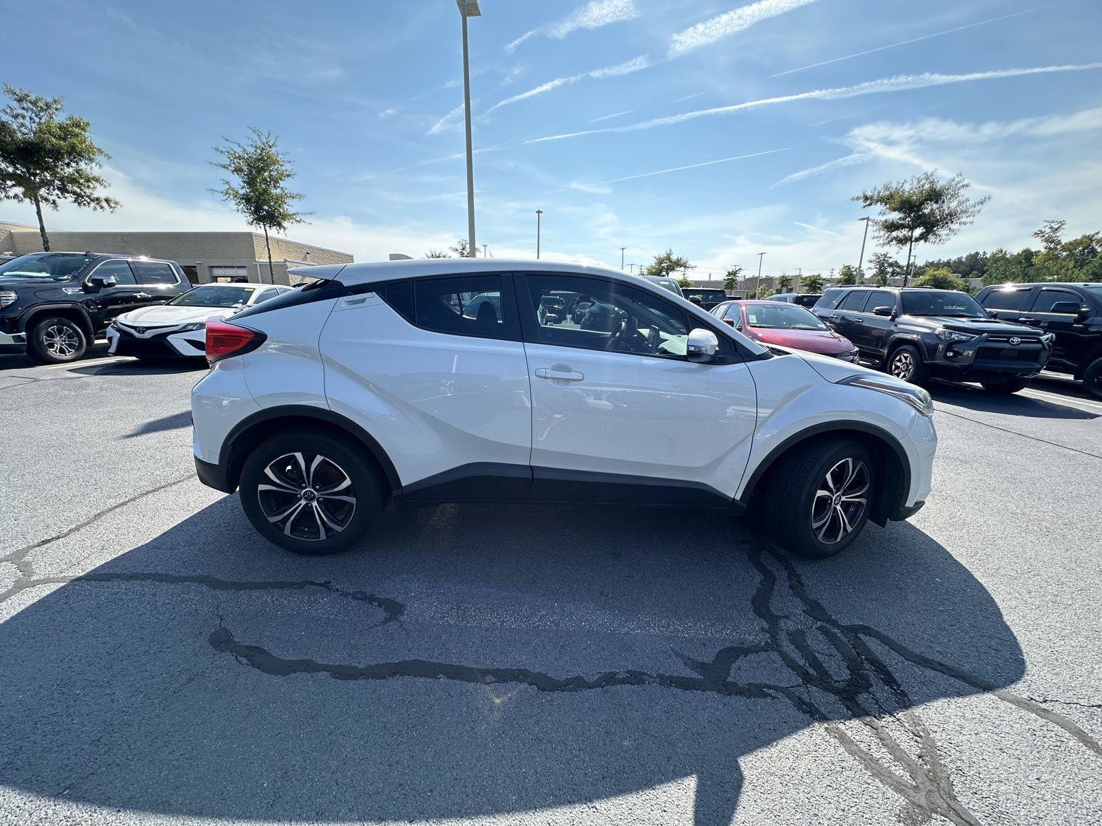 Used 2021 Toyota C-HR LE FWD image 19