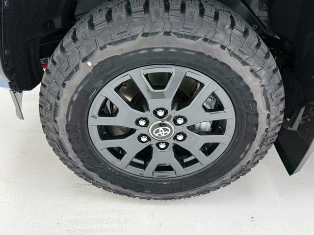 New 2026 Toyota 4Runner SR5 AWD/4WD image 7