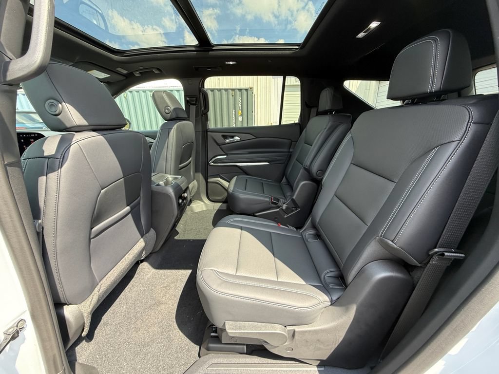 New 2026 Chevrolet Traverse LT w/ Sun and Wheel Package AWD/4WD image 27