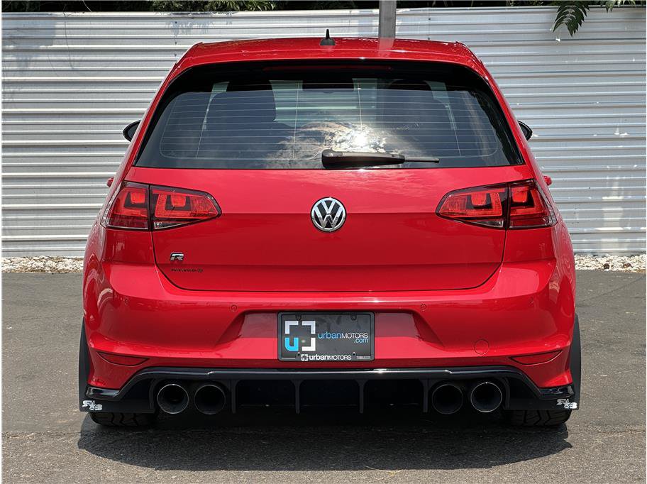 Used 2016 Volkswagen Golf R 4-Door w/ Driver Assistance Package AWD/4WD image 11