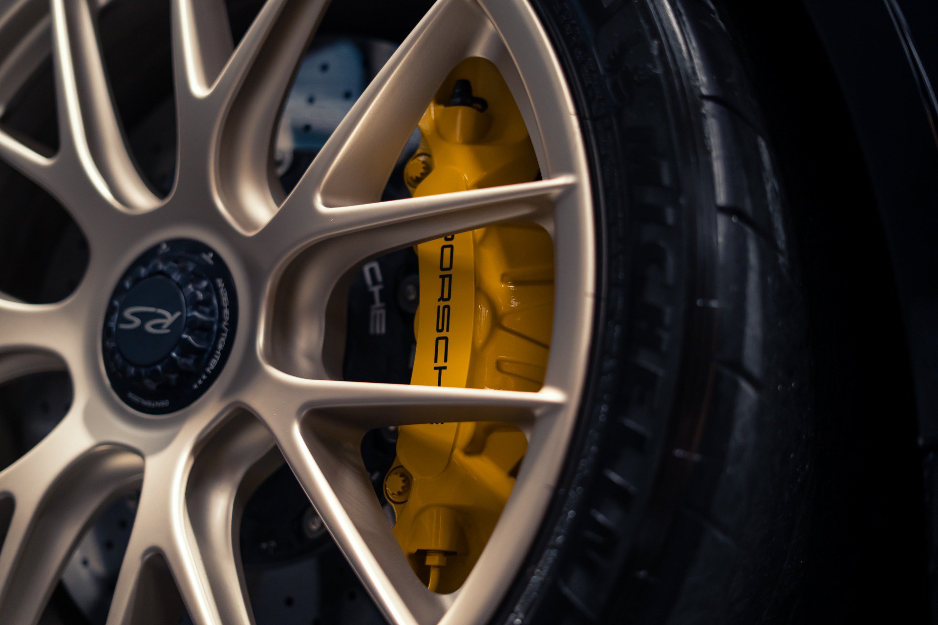 Used 2018 Porsche 911 GT2 RS RWD image 38