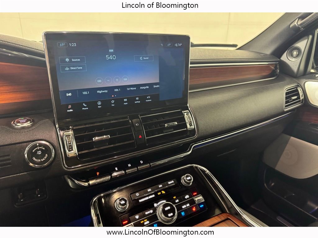 Used 2023 Lincoln Navigator L Reserve AWD/4WD image 33