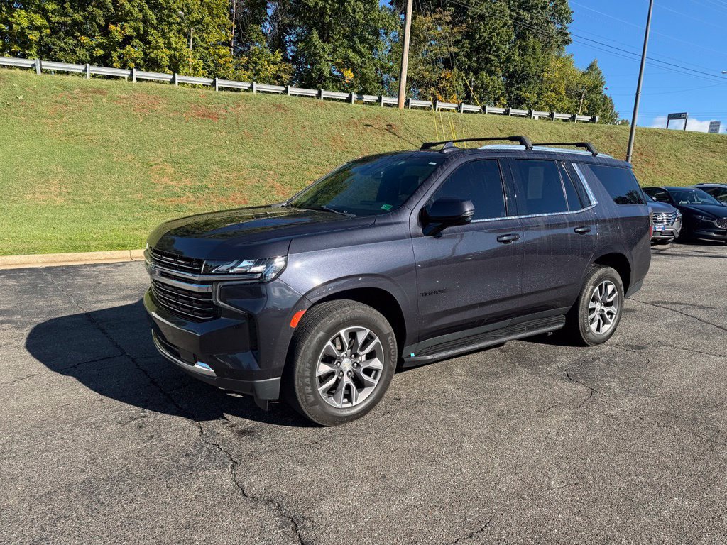 Used 2022 Chevrolet Tahoe LT w/ Luxury Package AWD/4WD image 3