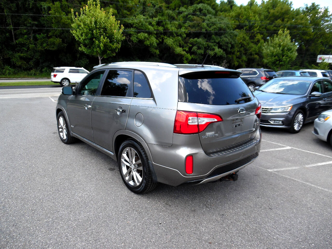 Used 2014 Kia Sorento SX image 3