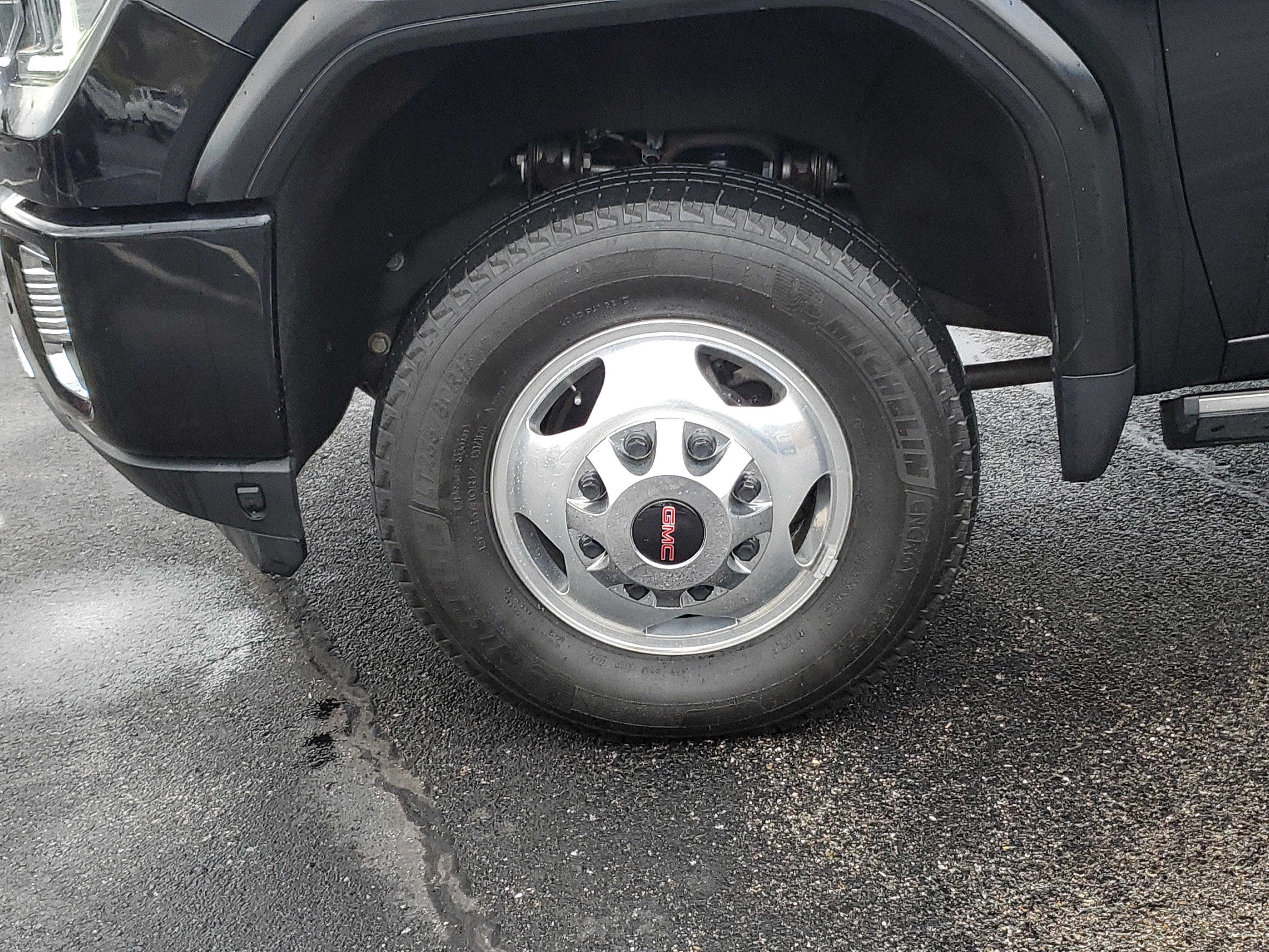 Used 2022 GMC Sierra 3500 Denali w/ Denali Ultimate Package image 10