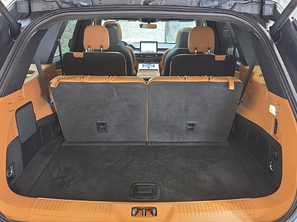 Used 2021 Lincoln Aviator Black Label w/ Dynamic Handling Package image 20