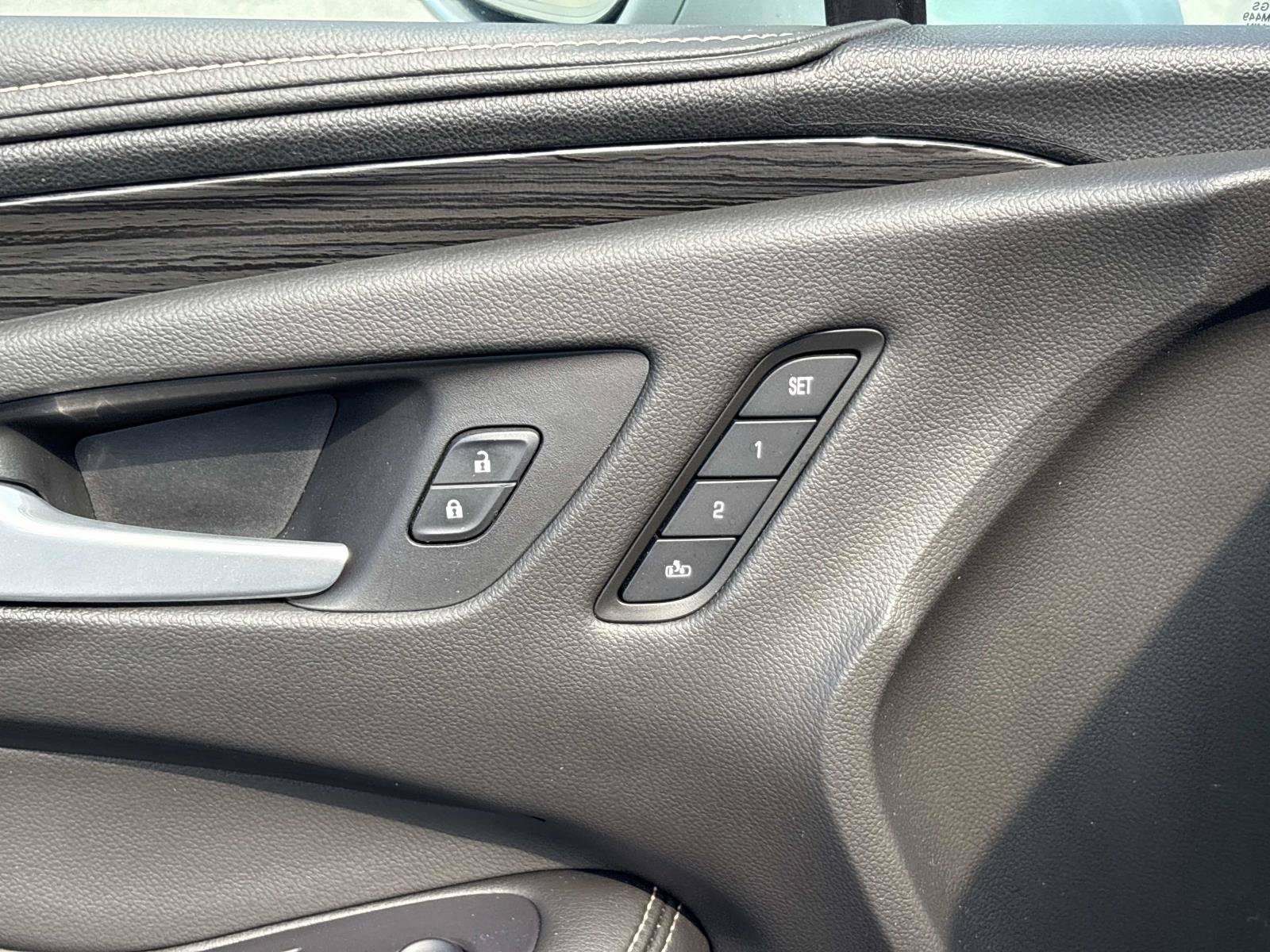 Used 2017 Buick Envision Essence FWD image 13