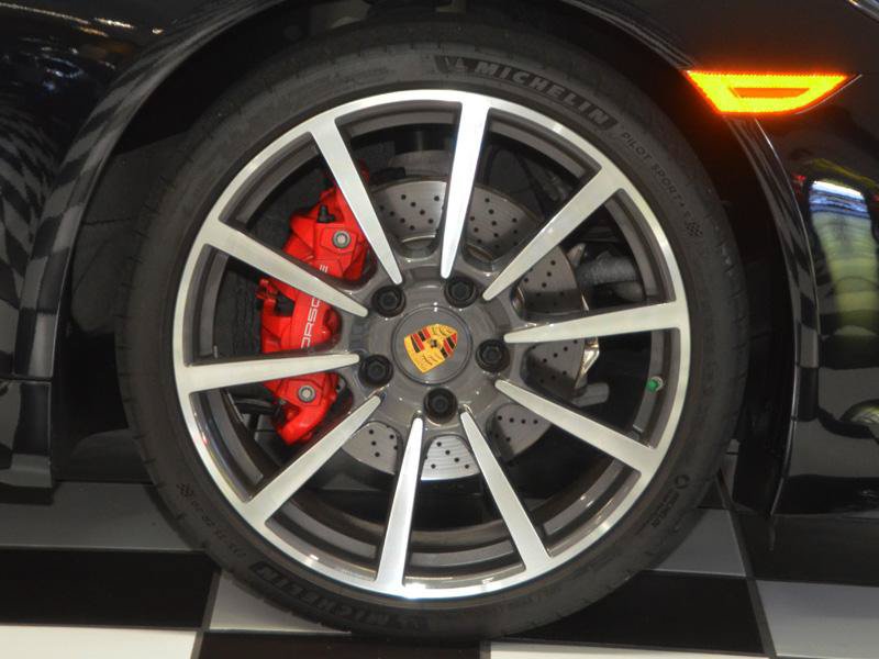 Used 2019 Porsche 718 Boxster S RWD image 16