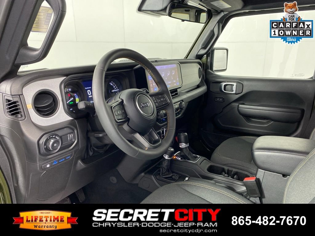 Used 2024 Jeep Wrangler Unlimited AWD/4WD image 11